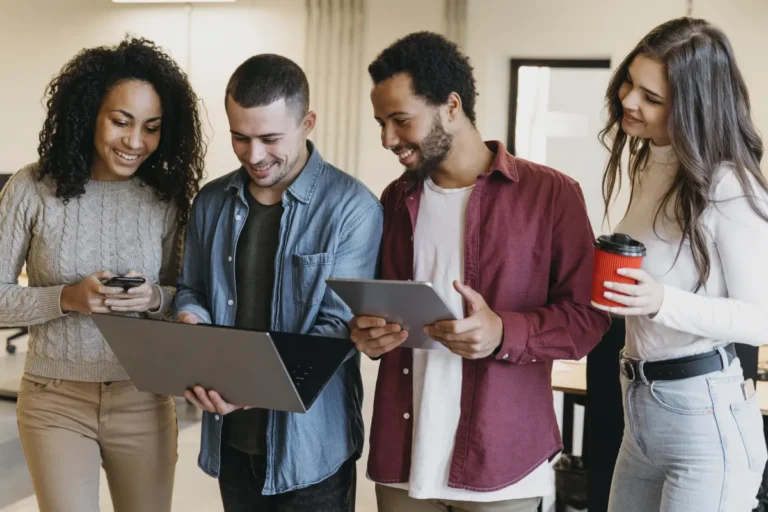 Formação Executiva em Comunicação: 5 Benefícios de uma Pós-Graduação Essencial e Poderosa